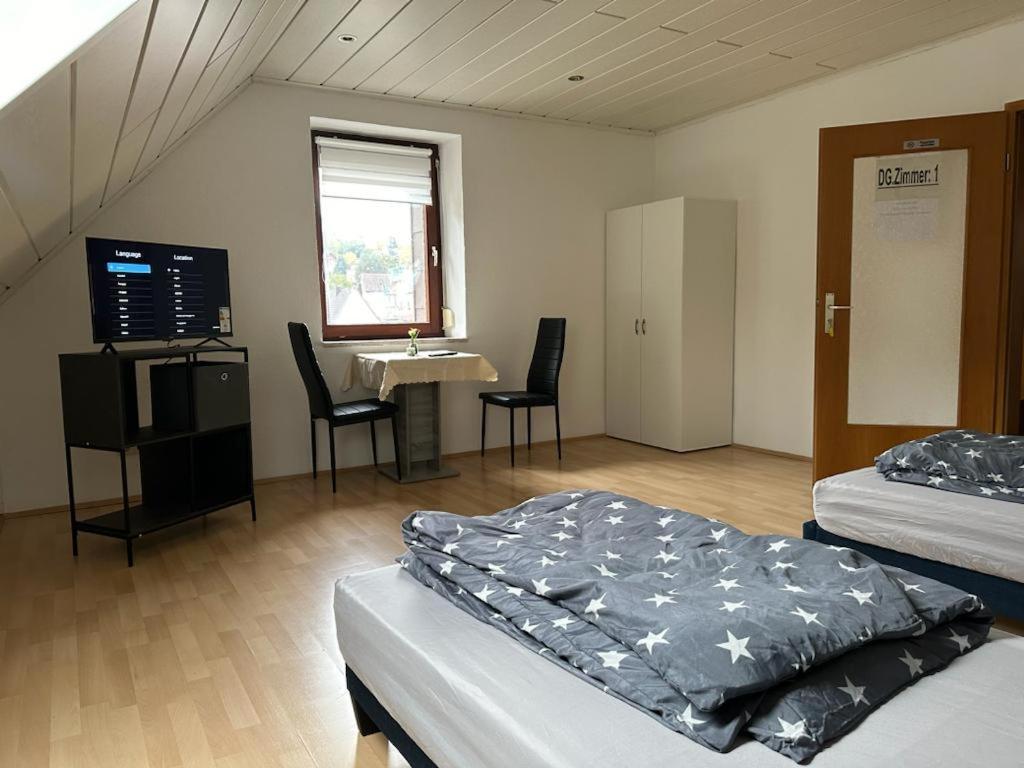 Komfortables Apartment 卡尔斯鲁厄 外观 照片